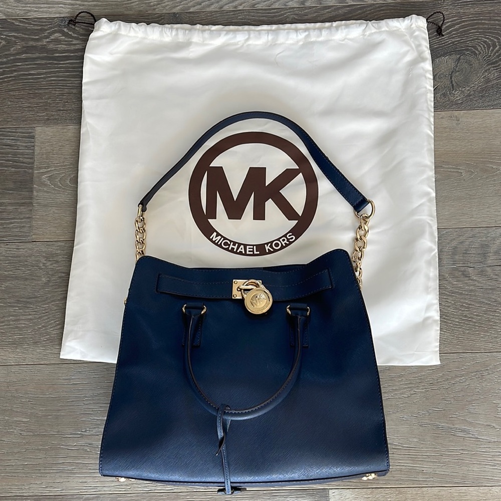 Michael Kors Navy Excellent Cond Large Hamilton Tote/ MK Dust Bag included - Picture 3 of 16